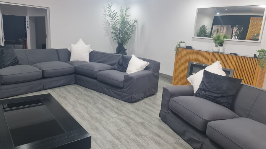 5 Bedroom Property for Sale in Protea Park North West